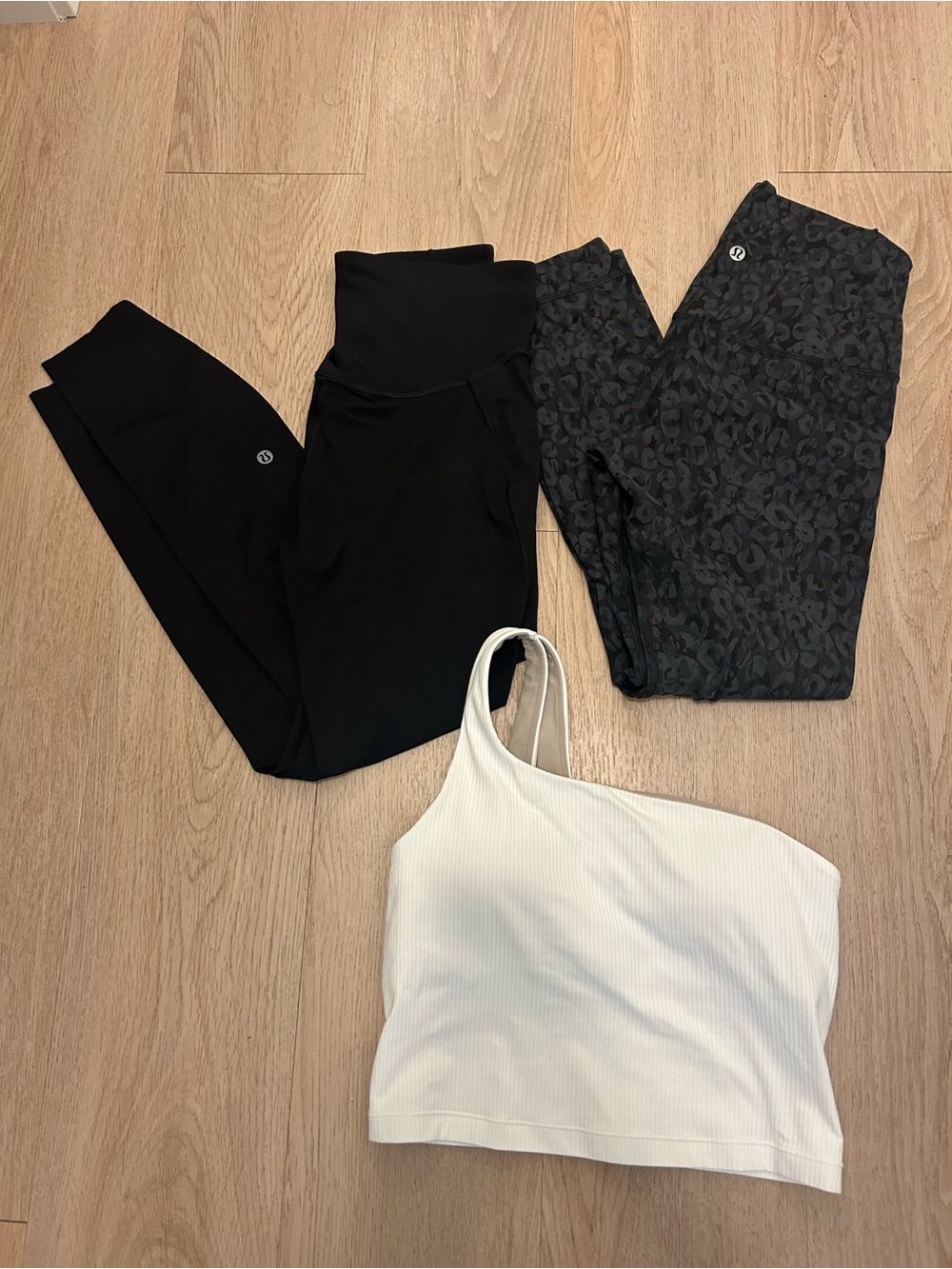 Lululemon bundle size 6